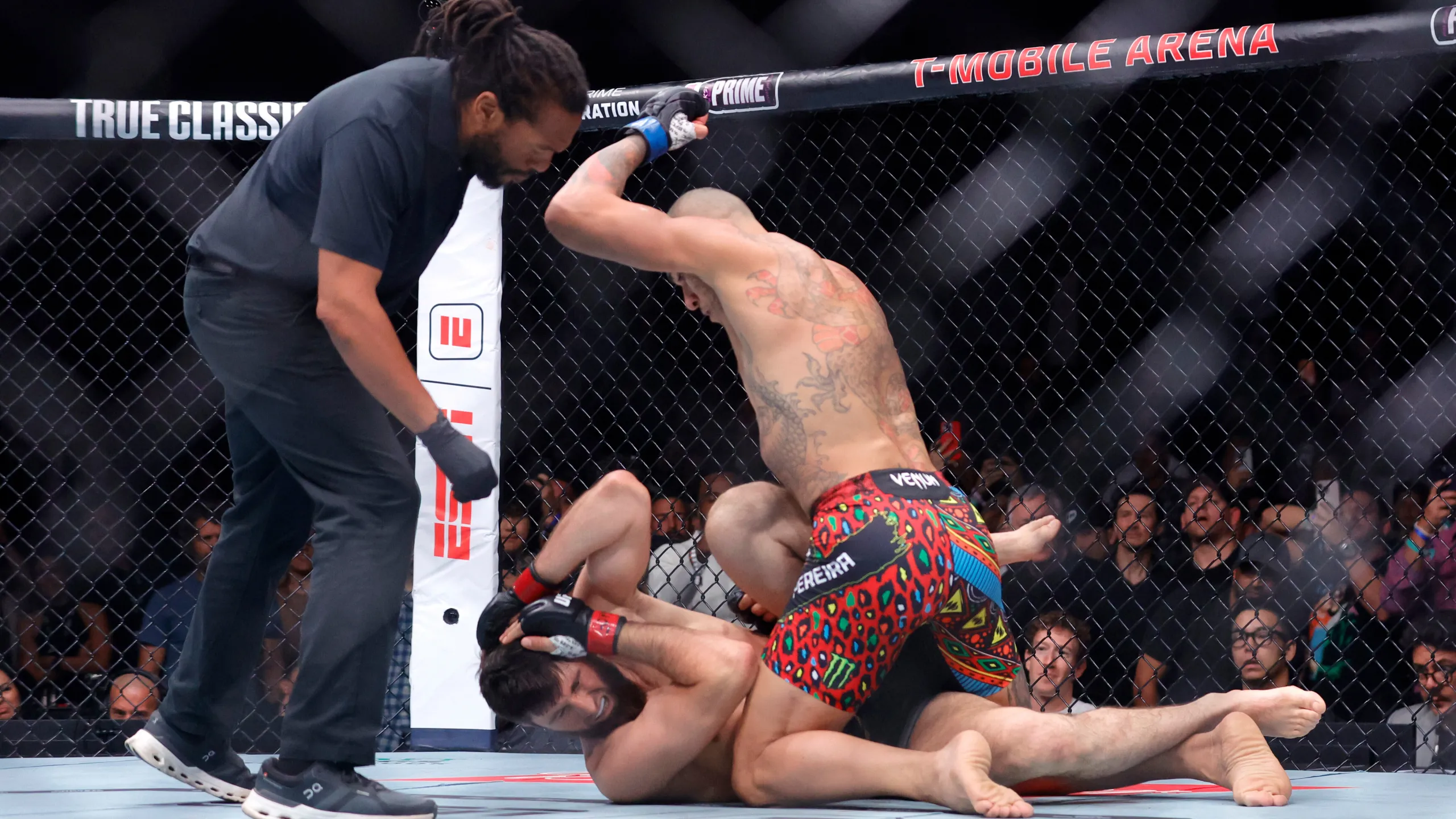 UFC 320 results Pereira KOs Ankalaev in 1:20