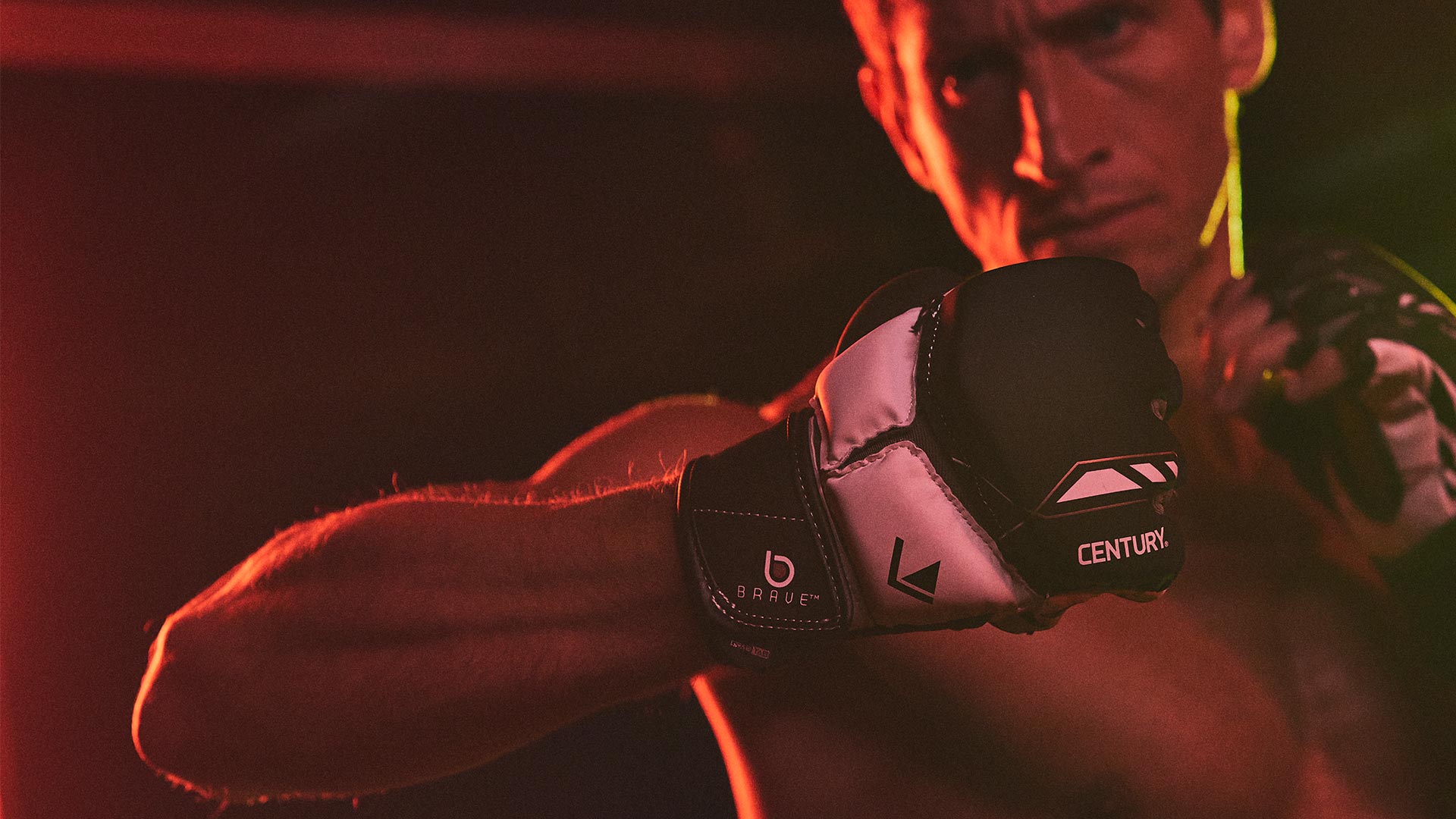 Mis vahe on BJJ-l ja maadlusel? Miks on taipoks MMAs kuningas? Loe põhjalikku ülevaadet neljast põhilisest võitlusstiilist, mis valitsevad UFC-d.